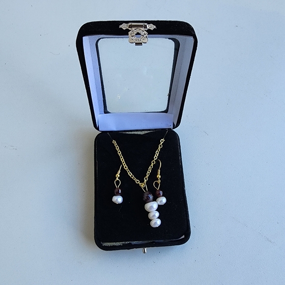 Faux Fresh Water Pearls Set In Goldtone Necklace & Earring Set White Purple Gold - Picture 4 of 11